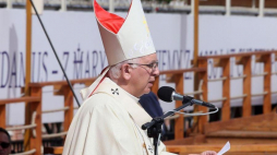 Abp Wacław Depo podczas gł. uroczystości święta Wniebowzięcia Najświętszej Maryi Panny na Jasnej Górze. Fot. PAP/W.Deska