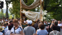 Procesja Pogrzebu Matki Bożej podczas odpustu Wniebowzięcia NMP w Kalwarii Zebrzydowskiej.2015 r. Fot. PAP/J. Bednarczyk