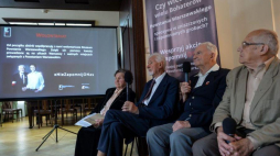 Wanda Traczyk-Stawska, Leszek Żukowski, Stanisław Krakowski, Jakub Nowakowski podczas spotkania w MPW. Fot. PAP/M. Obara