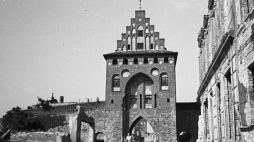 Brama Pyrzycka w Stargardzie. 1948 r. Fot. PAP/CAF