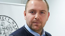 Dr Karol Nawrocki, wiceprzewodniczący Społecznego Komitetu Budowy Pomnika Żołnierzy Wyklętych, naczelnik Oddziałowego Biura Edukacji Publicznej IPN w Gdańsku. Fot. PAP/A. Warżawa