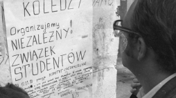 Ogłoszenie na Uniwersytetcie Warszawskim ws. organizacji NZS-u. Fot. PAP/J. Morek
