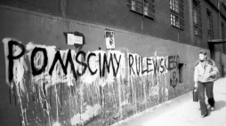 Napis na ścianie budynku w Bydgoszczy. Marzec 1981 r. Fot. PAP/G. Rogiński