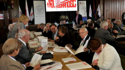 Obchody 35. rocznicy I walnego zebrania delegatów NSZZ "Solidarność" Pomorza Zachodniego w historycznej świetlicy byłej Stoczni Szczecińskiej. Fot. PAP/M. Bielecki