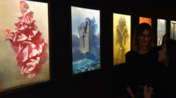 Wystawa prac Zdzisława Beksińskiego w Nowohuckim Centrum Kultury w Krakowie. Fot. PAP/J. Bednarczyk