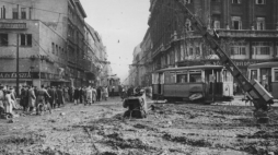 Powstanie węgierskie: Centrum Budapesztu po walkach. 11.1956. Fot. PAP/CAF/W. Janik 