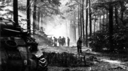 1 Dywizja Pancerna w Holandii. 10.1944. Fot. NAC