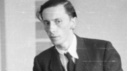 Andrzej Panufnik, kompozytor, dyryg. stołecznej filharmonii podczas próby. Warszawa 1946 r. Fot. PAP/CAF/S. Dąbrowiecki