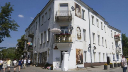 Dom przy ulicy Planty 7/9, w którym doszło do wydarzeń podczas pogromu kieleckiego w 1946 r. Fot. PAP/M. Walczak