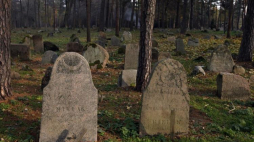Mizar – cmentarz muzułmański w Kruszynianach. Fot. PAP/A. Reszko