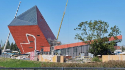 Prace wykończeniowe na budowie Muzeum II Wojny Światowej w Gdańsku. 09.2016. Fot. PAP/A. Warżawa