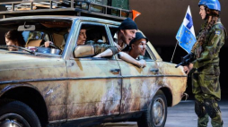 Od lewej: Anna Gryszkówna, Danuta Stenka, Karol Dziuba, Paweł Paprocki i Kamilla Baar-Kochańska podczas próby spektaklu "Matki Courage i jej dzieci" w Teatrze Narodowym w Warszawie. Fot. PAP/J. Kamiński