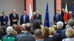 Marszałek Senatu Stanisław Karczewski (C) podczas spotkania z Polakami mieszkającymi na Białorusi. Mińsk, 06.12.2016. Fot. PAP/M. Obara 