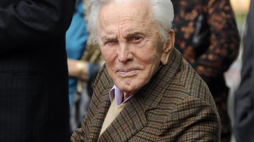 Kirk Douglas. 2011 r. Fot. PAP/EPA