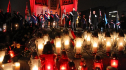 Uroczystości w 46. rocznicę Grudnia '70 przed Pomnikiem Poległych Stoczniowców w Gdańsku. Fot. PAP/P. Wittman