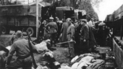 Obóz Kulmhof 1942. Źródło: Wikimedia Commons / Muzeum Okręgowe w Koninie