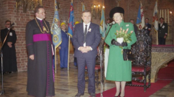Wizyta premier Wielkiej Brytanii Margaret Thatcher w Polsce - ks. Henryk Jankowski, Lech Wałęsa i Margaret Thatcher. Gdańsk, 04.11.1988. Fot. PAP/W. Kryński