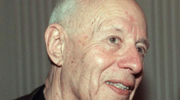 Reżyser Erwin Axer. Fot. PAP/A. Rybczyński