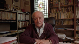  Redaktor naczelny paryskiej „Kultury” Jerzy Giedroyc. Maisons-Laffitte, 1997 r. Fot. PAP/J. Ruciński