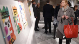 Wystawa „Jan Młodożeniec. Małe wielkie prace" w holu Centrum Giełdowego w Warszawie. Fot. PAP/R. Pietruszka