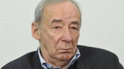 Prof. Andrzej Paczkowski. Fot. PAP/R. Pietruszka 