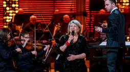 Krystyna Prońko w Sali Koncertowej NOSPR w Katowicach. 11.2016. Fot. PAP/A. Grygiel 
