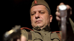 Zdjęcie ze spektaklu. Źródło: Teatr Dramatyczny w Białymstoku, Fot. Konrad Adam Mickiewicz