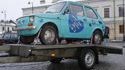 Maluch dla Toma Hanksa z 1974 roku zakupiony w Suwałkach. Fot. PAP/A. Reszko 