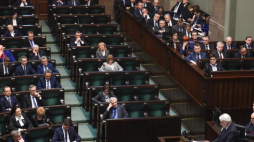  Minister spraw zagranicznych Witold Waszczykowski przedstawia informację o zadaniach polskiej polityki zagranicznej na 2017 r. Fot. PAP/R. Pietruszka