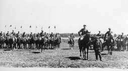 Oddział rozpoznawczy Komendanta Okręgu AK Wilno, kilka dni przed wyruszeniem do walki o Wilno. 06.1944. Fot. Archiwum IPN