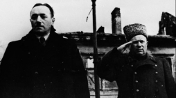 Bolesław Bierut i Nikita Chruszczow. Fot. PAP/CAF