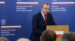 Przewodniczący Polsko-Rosyjskiej Grupy ds. Trudnych Mirosław Filipowicz podczas inauguracji Grupy i wręczenia nominacji jej członkom. Fot. PAP/J. Kamiński