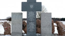 Odbudowany pomnik upamiętniający pomordowanych mieszkańców polskiej miejscowości Huta Pieniacka na Ukrainie. 02.2017. Fot. PAP/D. Delmanowicz 