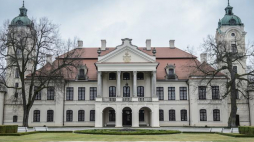 Zespół pałacowo-parkowy rodziny Zamoyskich w Kozłówce. Fot. PAP/W. Pacewicz