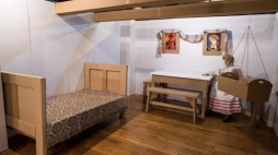 Wystawa „Nostalgia za Kresami. Tkanina wileńska, poleska i huculska” w Centralnym Muzeum Włókiennictwa w Łodzi. Fot. PAP/G. Michałowski