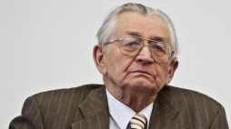 Leszek Moczulski. Fot. PAP/W. Pacewicz