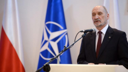 Minister obrony narodowej Antoni Macierewicz podczas spotkania, z okazji 18. rocznicy wstąpienia Polski do NATO. Fot. PAP/J. Kamiński