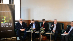 Konferencja prasowa nt. 37. Warszawskich Spotkań Teatralnych - od lewej: Tadeusz Słobodzianek, Wojciech Majcherek, Joanna Rogacka, Krzysztof Domagalik i Szymon Majewski. Fot. PAP/StrefaGwiazd/M. Kmieciński