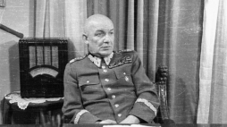 Gen. Karol Świerczewski. Fot. PAP/CAF/B. Lambach