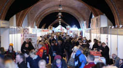 XXIII Targi Wydawców Katolickich na Zamku Królewskim w Warszawie. Fot. PAP/L. Szymański