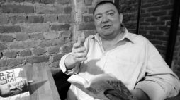 Dziennikarz Paweł Zarzeczny. Fot. PAP/T. Gzell