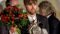 Marcin Januszkiewicz podczas koncertu finałowego 38. Przeglądu Piosenki Aktorskiej we Wrocławiu. Fot. PAP/M. Kulczyński