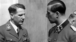 Szef służby zdrowia III Rzeszy Niemieckiej Leonardo Conti (L) i komisarz Rzeszy ds. zdrowia i higieny Karl Brandt, który nadzorował Aktion T4. Fot. NAC