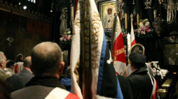 Pielgrzymka Rodzin Katyńskich na Jasną Górę - msza św. w Kaplicy Matki Bożej. Fot. PAP/W. Deska 