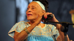 Omara Portuondo, legendarna gwiazda Buena Vista Social Club, wystąpi w Gdańsku podczas 7. Siesta Festival. Fot. PAP/M. Bielecki 