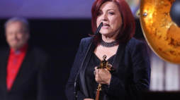 Laureatka Złotego Fryderyka 2017 w kategorii muzyka jazzowa Urszula Dudziak. Fot. PAP/L. Szymański