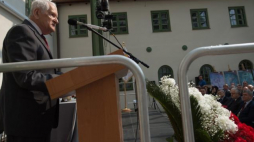 Były marszałek Sejmu i b. przewodniczący Zgromadzenia Narodowego Józef Zych podczas uroczystej sesji Sejmiku Województwa Łódzkiego z okazji 20-lecia Konstytucji RP. Fot. PAP/G. Michałowski 