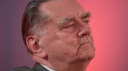 B. premier Jan Olszewski. Fot. PAP/L. Szymański