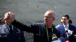 Wiceprezes IPN, prof. Krzysztof Szwagrzyk na terenie Aresztu Śledczego w Warszawie Mokotowie. Fot. PAP/T. Gzell