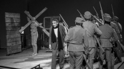 Teatr Cricot 2. Próba do spektaklu Tadeusza Kantora "Wielopole, Wielopole". Kraków, 01.01.1984. Fot. PAP/J. Ochoński